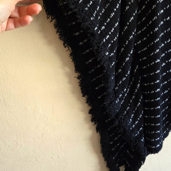 Maison Jules Black Striped Poncho Pullover Knit Sweater Size Small - Picture 3 of 9